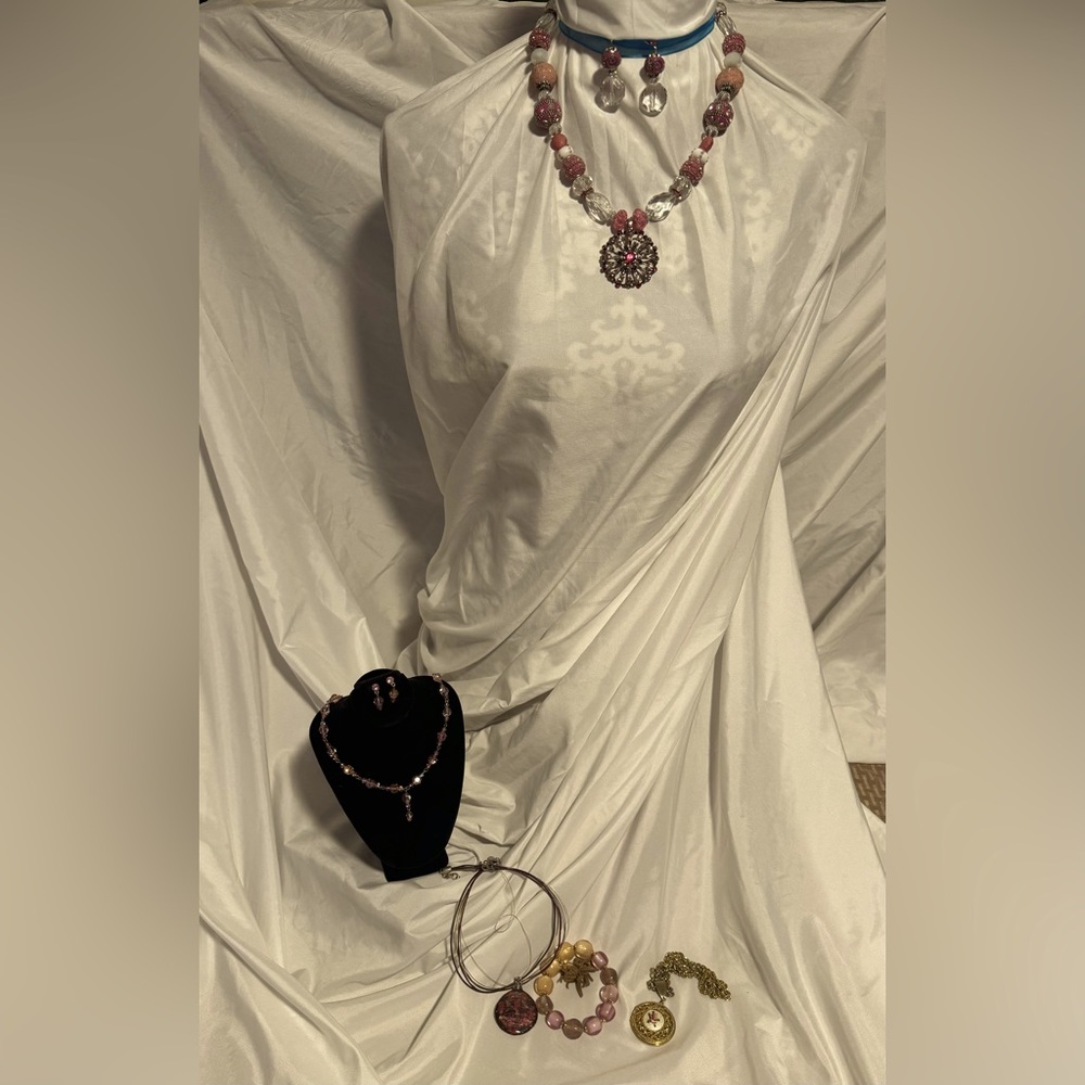 Jewelry Bundlle. Pink necklaces, bracelets, earrings.